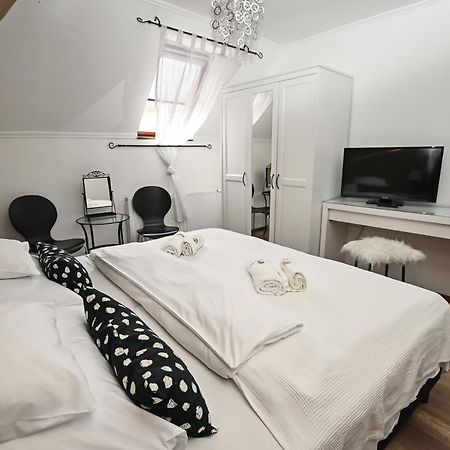 Vasko Panzio Borpince Bed & Breakfast Tokaj Dış mekan fotoğraf
