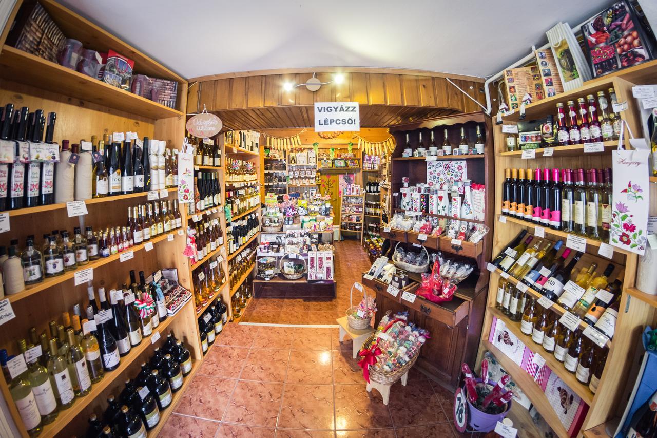 Vasko Panzio Borpince Bed & Breakfast Tokaj Dış mekan fotoğraf